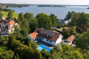 Magnifik familjevilla med sjöutsikt – Väringavägen 11, Djursholm