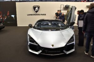 Lamborghini Revuelto